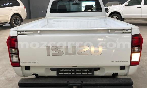 Tenga Tsaru Isuzu KB Chena Mota in Maputo in Maputo Tenga Tsaru Isuzu KB Chena Mota in Maputo in Maputo