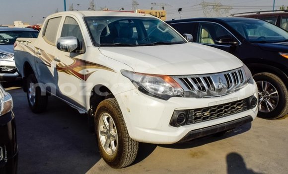 Comprar Importar Mitsubishi L200 Branco Carro em Import - Dubai em Cabo Delgado Comprar Importar Mitsubishi L200 Branco Carro em Import - Dubai em Cabo Delgado