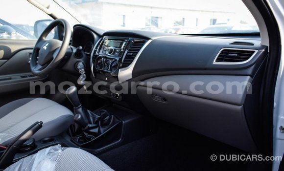 Comprar Importar Mitsubishi L200 Branco Carro em Import - Dubai em Cabo Delgado Comprar Importar Mitsubishi L200 Branco Carro em Import - Dubai em Cabo Delgado