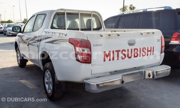 Comprar Importar Mitsubishi L200 Branco Carro em Import - Dubai em Cabo Delgado Comprar Importar Mitsubishi L200 Branco Carro em Import - Dubai em Cabo Delgado