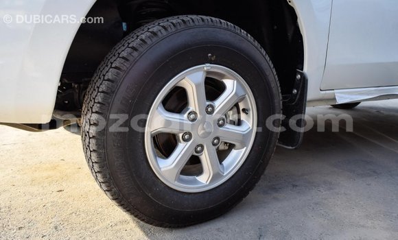 Comprar Importar Mitsubishi L200 Branco Carro em Import - Dubai em Cabo Delgado Comprar Importar Mitsubishi L200 Branco Carro em Import - Dubai em Cabo Delgado