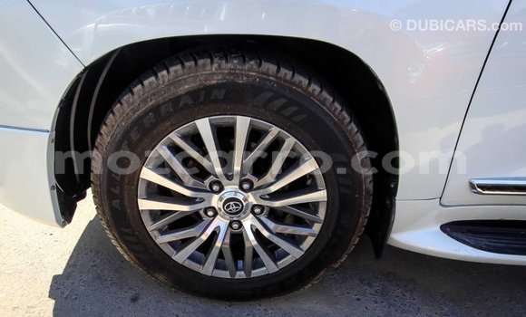 Tenga Imported Toyota Land Cruiser Chena Mota in Import - Dubai in Cabo Delgado Tenga Imported Toyota Land Cruiser Chena Mota in Import - Dubai in Cabo Delgado