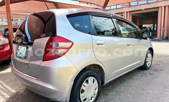 Comprar Usado Honda Fit Prata Carro em Maputo em Maputo Comprar Usado Honda Fit Prata Carro em Maputo em Maputo