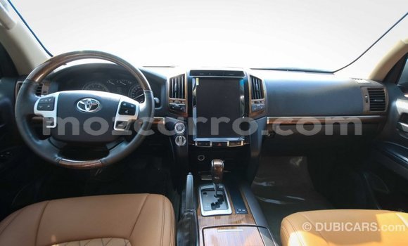 Tenga Imported Toyota Land Cruiser Bhurawuni Mota in Import - Dubai in Cabo Delgado Tenga Imported Toyota Land Cruiser Bhurawuni Mota in Import - Dubai in Cabo Delgado
