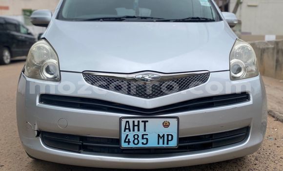 Comprar Usado Toyota Ractis Prata Carro em Maputo em Maputo