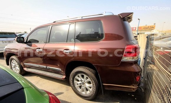 Tenga Imported Toyota Land Cruiser Bhurawuni Mota in Import - Dubai in Cabo Delgado Tenga Imported Toyota Land Cruiser Bhurawuni Mota in Import - Dubai in Cabo Delgado