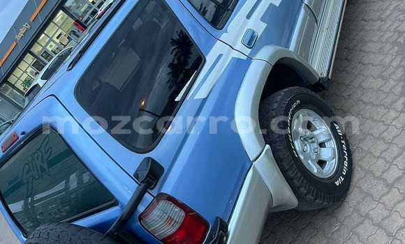 Nunua Ilio tumika Toyota Hilux Surf Bluu Gari ndani ya Maputo nchini Maputo Nunua Ilio tumika Toyota Hilux Surf Bluu Gari ndani ya Maputo nchini Maputo