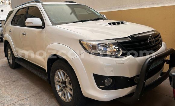 Buy Used Toyota Fortuner White Car in Maputo in Maputo