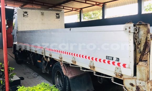 Comprar Usado Toyota 4Runner Branco Carro em Maputo em Maputo Comprar Usado Toyota 4Runner Branco Carro em Maputo em Maputo