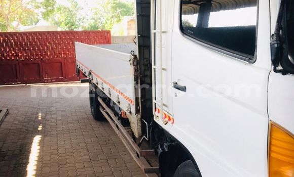 Comprar Usado Toyota 4Runner Branco Carro em Maputo em Maputo Comprar Usado Toyota 4Runner Branco Carro em Maputo em Maputo