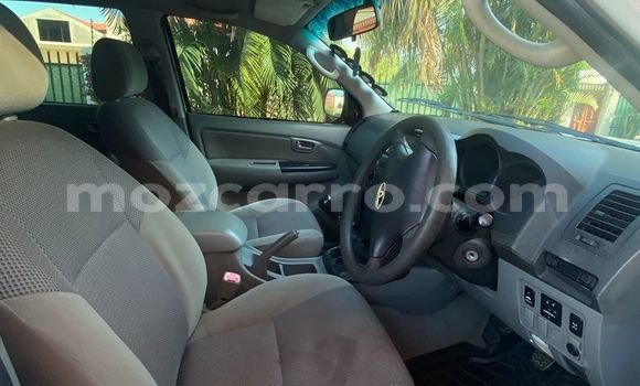 Buy Used Toyota Hilux White Car in Maputo in Maputo Buy Used Toyota Hilux White Car in Maputo in Maputo