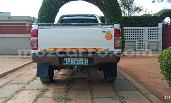 Buy Used Toyota Hilux White Car in Maputo in Maputo Buy Used Toyota Hilux White Car in Maputo in Maputo