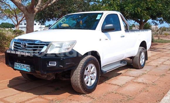 Buy Used Toyota Hilux White Car in Maputo in Maputo Buy Used Toyota Hilux White Car in Maputo in Maputo