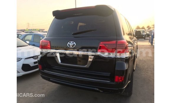 Comprar Importar Toyota Land Cruiser Preto Carro em Import - Dubai em Cabo Delgado Comprar Importar Toyota Land Cruiser Preto Carro em Import - Dubai em Cabo Delgado