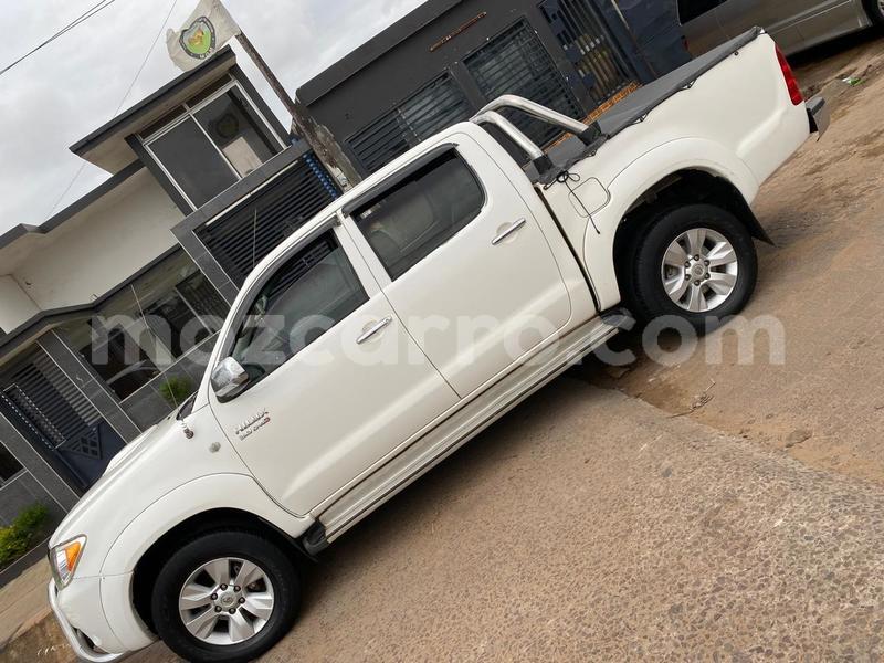 Big with watermark toyota hilux maputo maputo 33150