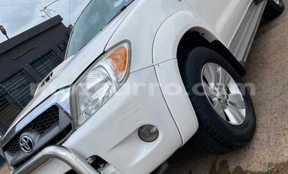 Tenga Tsaru Toyota Hilux Chena Mota in Maputo in Maputo Tenga Tsaru Toyota Hilux Chena Mota in Maputo in Maputo
