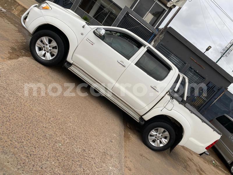 Big with watermark toyota hilux maputo maputo 33150