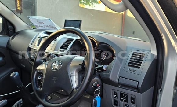 Nunua Ilio tumika Toyota Hilux Nyingine Gari ndani ya Maputo nchini Maputo Nunua Ilio tumika Toyota Hilux Nyingine Gari ndani ya Maputo nchini Maputo