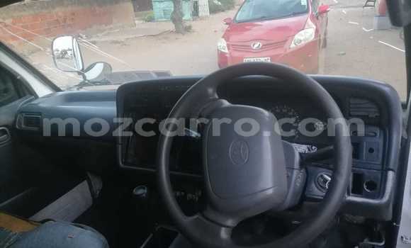 Buy Used Toyota Hiace White Car in Maputo in Maputo Buy Used Toyota Hiace White Car in Maputo in Maputo