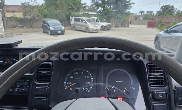 Buy Used Mitsubishi Carisma White Car in Maputo in Maputo Buy Used Mitsubishi Carisma White Car in Maputo in Maputo