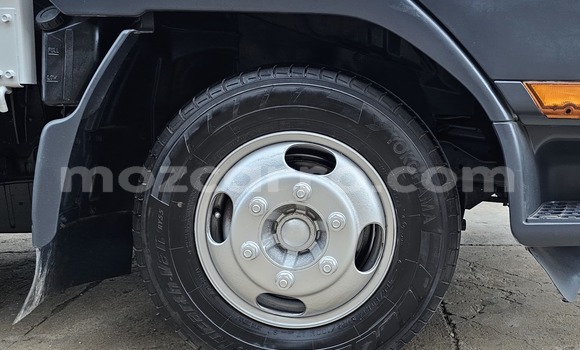 Buy Used Mitsubishi Carisma White Car in Maputo in Maputo Buy Used Mitsubishi Carisma White Car in Maputo in Maputo