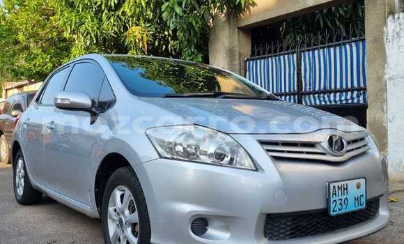 Comprar Usado Toyota Auris Prata Carro em Maputo em Maputo Comprar Usado Toyota Auris Prata Carro em Maputo em Maputo