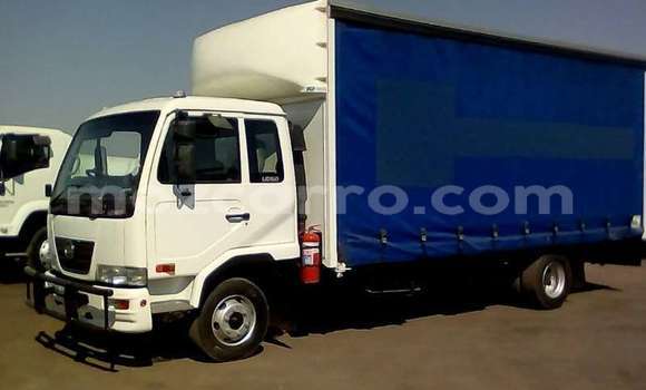 Comprar Usado Nissan UD Branco Caminhão em Maputo em Maputo Comprar Usado Nissan UD Branco Caminhão em Maputo em Maputo
