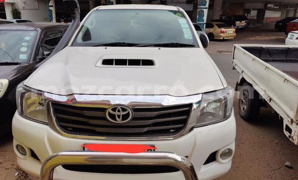 Buy Used Toyota Hilux White Car in Maputo in Maputo Buy Used Toyota Hilux White Car in Maputo in Maputo
