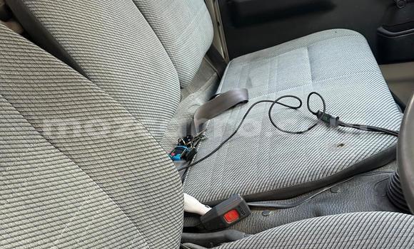 Nunua Ilio tumika Toyota Hiace Nyeupe Gari ndani ya Maputo nchini Maputo Nunua Ilio tumika Toyota Hiace Nyeupe Gari ndani ya Maputo nchini Maputo