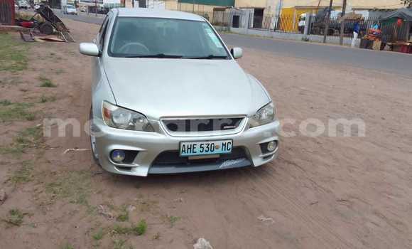 Nunua Ilio tumika Toyota Altezza Nyingine Gari ndani ya Maputo nchini Maputo Nunua Ilio tumika Toyota Altezza Nyingine Gari ndani ya Maputo nchini Maputo