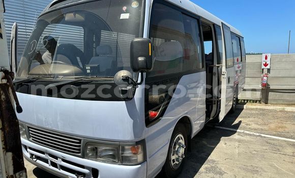 Comprar Novo Toyota Coaster Branco Carro em Maputo em Maputo Comprar Novo Toyota Coaster Branco Carro em Maputo em Maputo