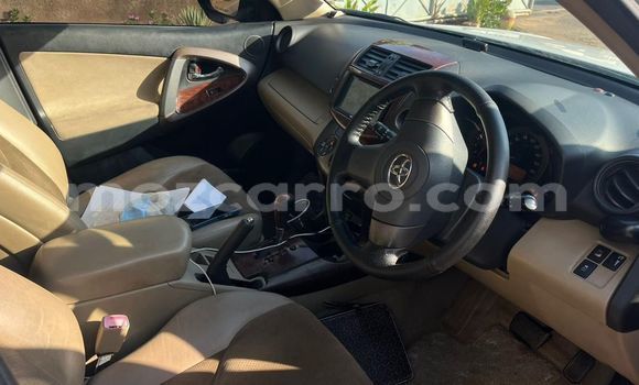 Tenga Tsaru Toyota Vanguard Chena Mota in Maputo in Maputo Tenga Tsaru Toyota Vanguard Chena Mota in Maputo in Maputo