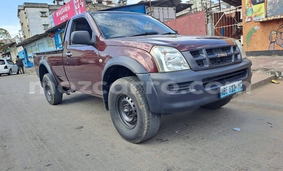 Nunua Ilio tumika Isuzu KB Nyekundu Gari ndani ya Maputo nchini Maputo Nunua Ilio tumika Isuzu KB Nyekundu Gari ndani ya Maputo nchini Maputo
