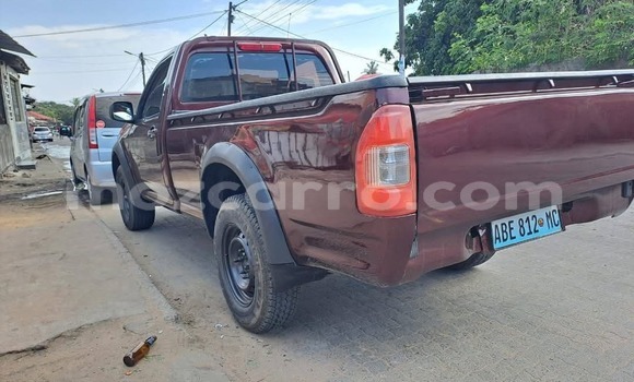 Nunua Ilio tumika Isuzu KB Nyekundu Gari ndani ya Maputo nchini Maputo Nunua Ilio tumika Isuzu KB Nyekundu Gari ndani ya Maputo nchini Maputo