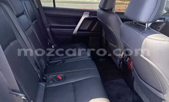 Nunua Ilio tumika Toyota Land Cruiser Prado Nyeupe Gari ndani ya Maputo nchini Maputo Nunua Ilio tumika Toyota Land Cruiser Prado Nyeupe Gari ndani ya Maputo nchini Maputo