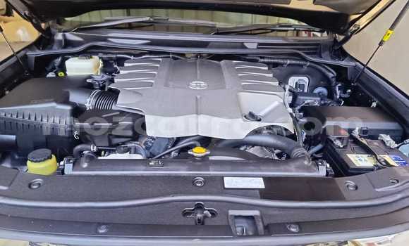 Nunua Ilio tumika Toyota Land Cruiser Prado Kijani Gari ndani ya Maputo nchini Maputo Nunua Ilio tumika Toyota Land Cruiser Prado Kijani Gari ndani ya Maputo nchini Maputo