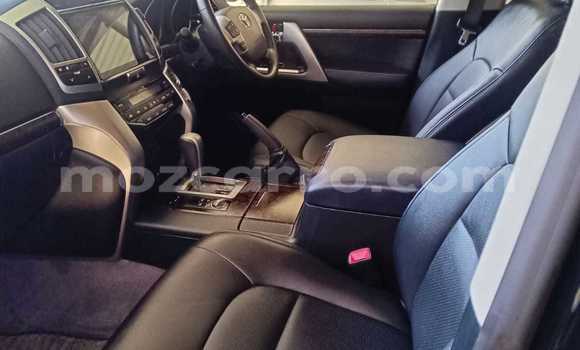 Nunua Ilio tumika Toyota Land Cruiser Prado Kijani Gari ndani ya Maputo nchini Maputo Nunua Ilio tumika Toyota Land Cruiser Prado Kijani Gari ndani ya Maputo nchini Maputo