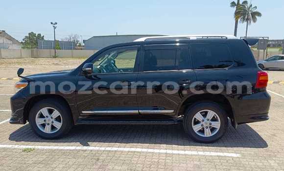 Nunua Ilio tumika Toyota Land Cruiser Prado Kijani Gari ndani ya Maputo nchini Maputo Nunua Ilio tumika Toyota Land Cruiser Prado Kijani Gari ndani ya Maputo nchini Maputo