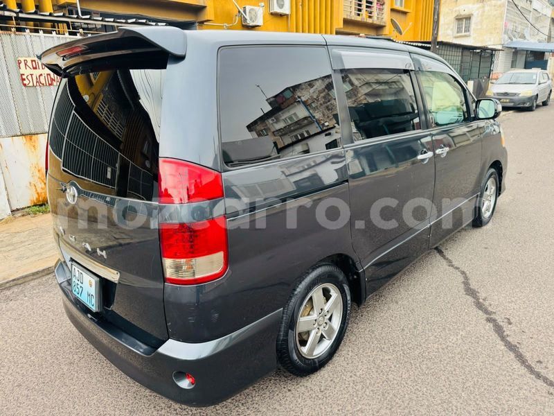 Big with watermark toyota noah maputo maputo 33237