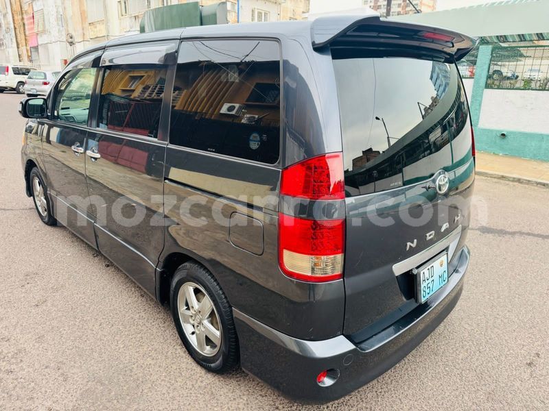 Big with watermark toyota noah maputo maputo 33237