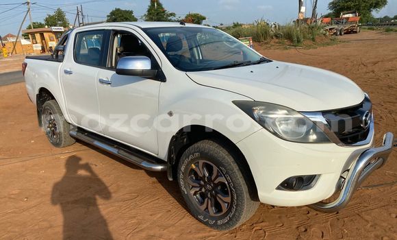 Buy Used Mazda BT-50 White Car in Maputo in Maputo