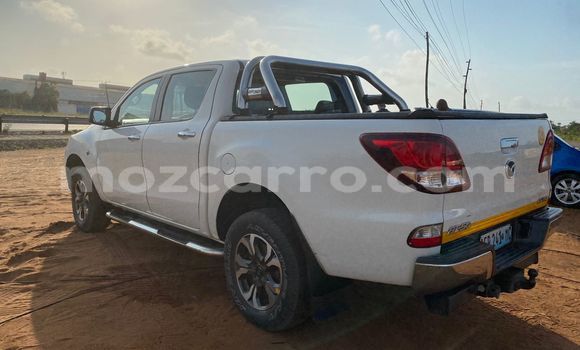 Tenga Tsaru Mazda BT-50 Chena Mota in Maputo in Maputo Tenga Tsaru Mazda BT-50 Chena Mota in Maputo in Maputo