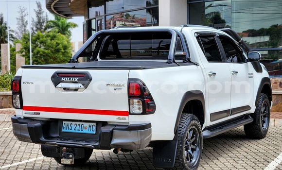 Comprar Novo Toyota Hilux Branco Carro em Maputo em Maputo Comprar Novo Toyota Hilux Branco Carro em Maputo em Maputo