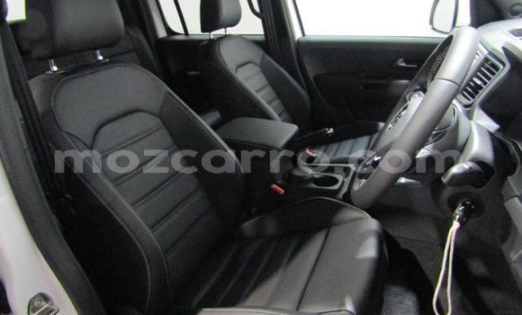 Buy Used Volkswagen Amarok White Car in Gilé in Zambezia Buy Used Volkswagen Amarok White Car in Gilé in Zambezia