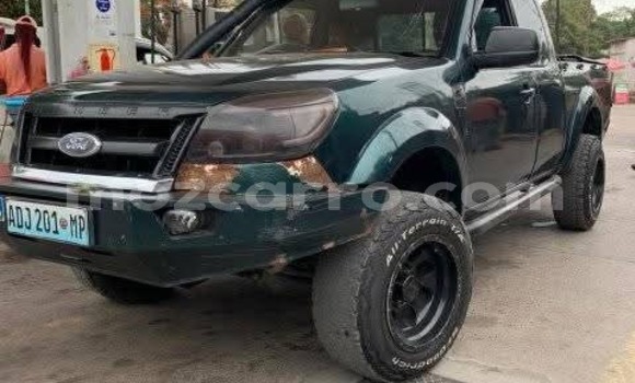 Nunua Ilio tumika Ford Ranger Nyeusi Gari ndani ya Maputo nchini Maputo