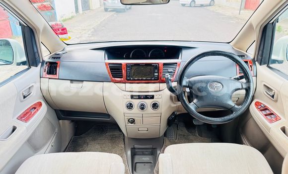 Nunua Ilio tumika Toyota Noah Nyeupe Gari ndani ya Maputo nchini Maputo Nunua Ilio tumika Toyota Noah Nyeupe Gari ndani ya Maputo nchini Maputo