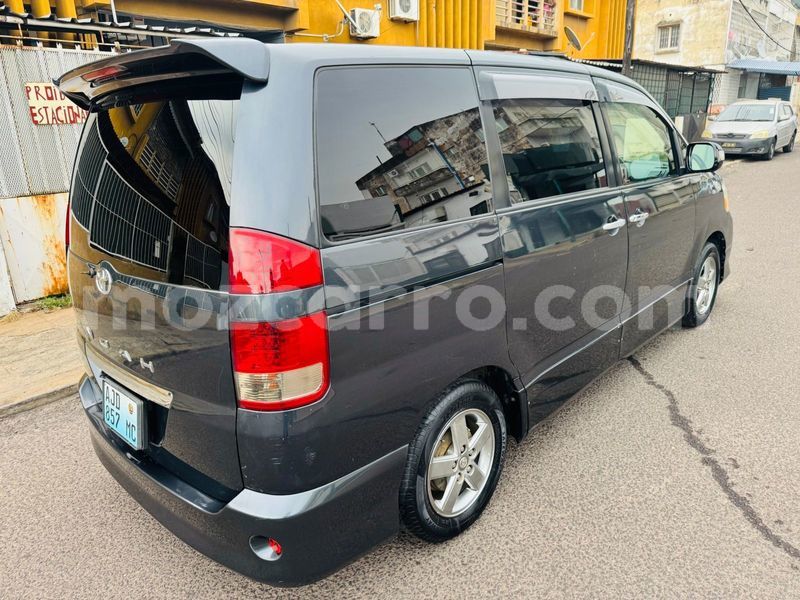 Big with watermark toyota noah maputo maputo 33287