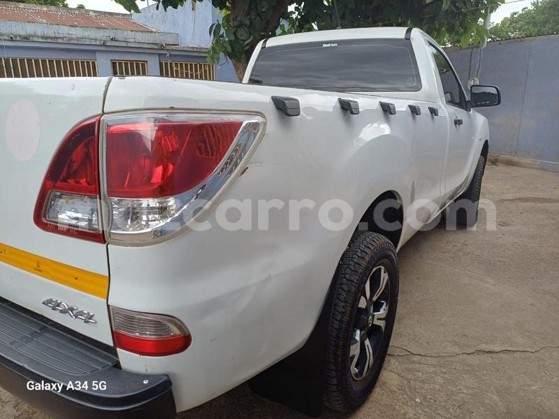 Big with watermark mazda bt 50 maputo maputo 33290