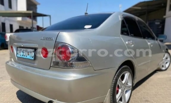Nunua Ilio tumika Toyota Altezza Nyingine Gari ndani ya Maputo nchini Maputo Nunua Ilio tumika Toyota Altezza Nyingine Gari ndani ya Maputo nchini Maputo