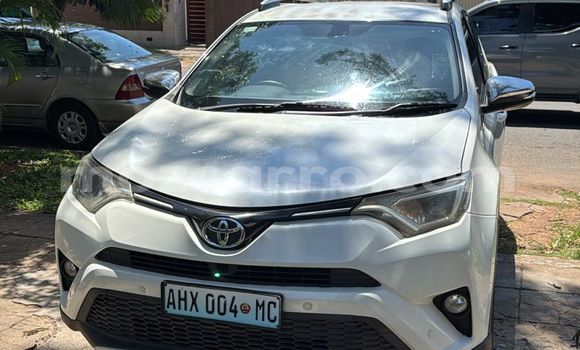 Comprar Usado Toyota RAV4 Branco Carro em Maputo em Maputo Comprar Usado Toyota RAV4 Branco Carro em Maputo em Maputo